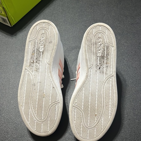 Pink and white Adidas size 5 1/2 - Picture 4 of 5